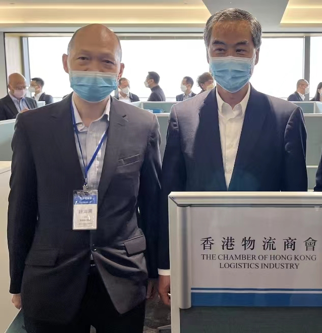 與梁振英副主席交流