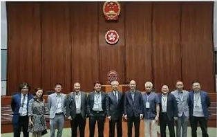 与易志明议员在立法会了解运作